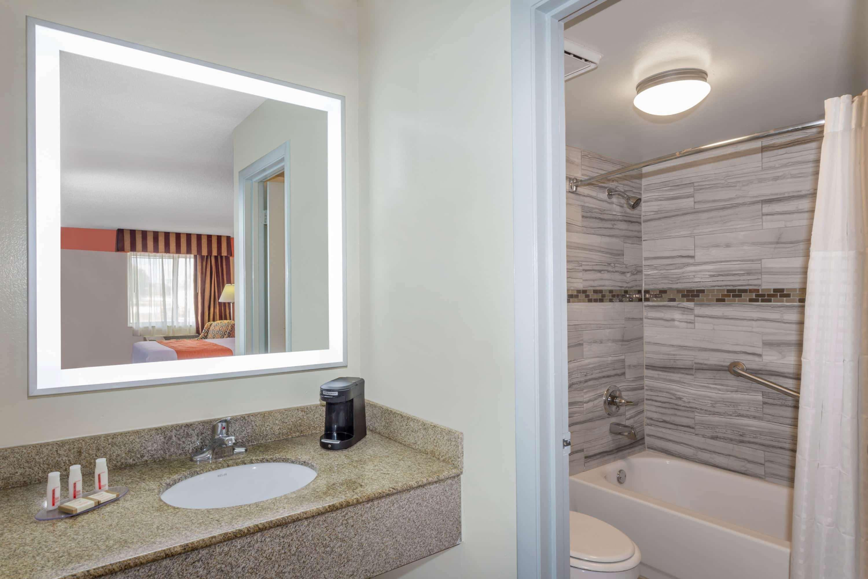 Howard Johnson By Wyndham Vero Beach/I-95 Zewnętrze zdjęcie