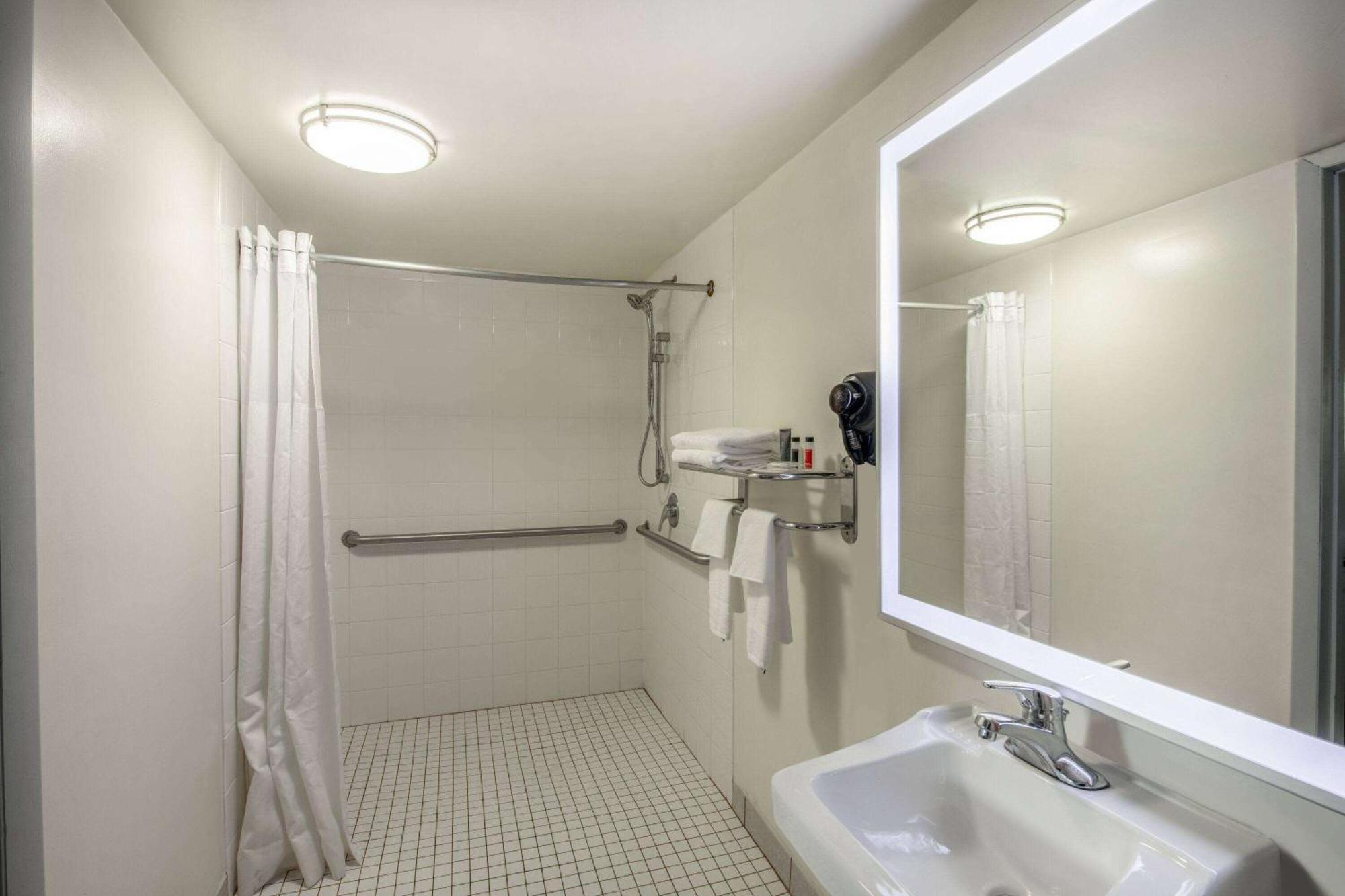 Howard Johnson By Wyndham Vero Beach/I-95 Zewnętrze zdjęcie
