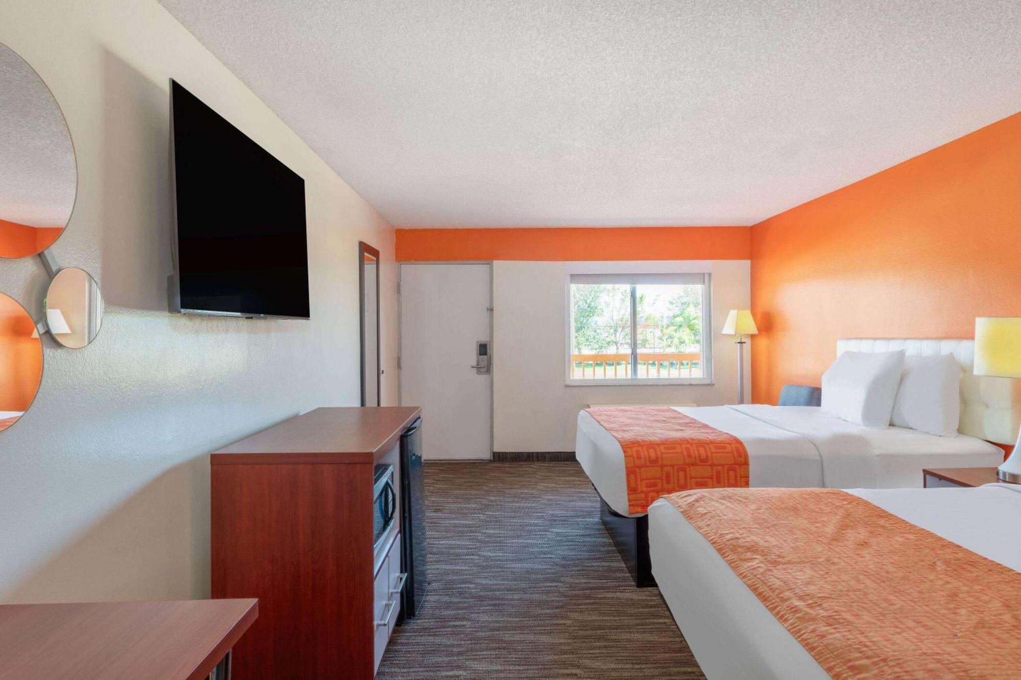 Howard Johnson By Wyndham Vero Beach/I-95 Zewnętrze zdjęcie
