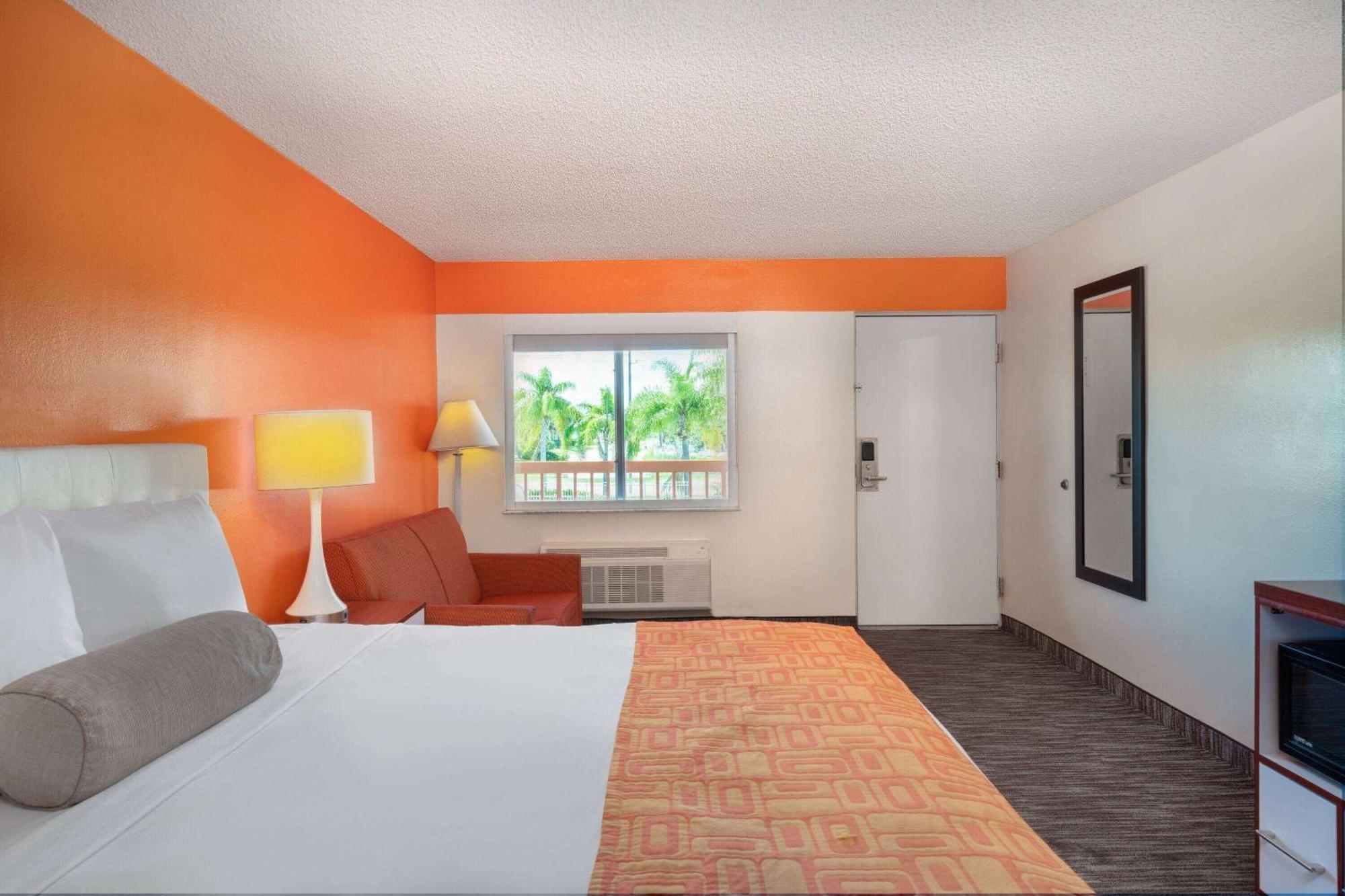 Howard Johnson By Wyndham Vero Beach/I-95 Zewnętrze zdjęcie