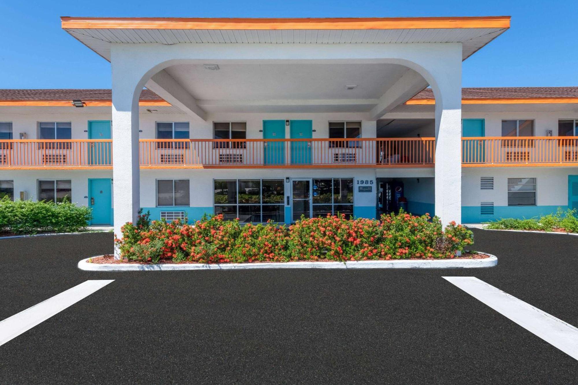 Howard Johnson By Wyndham Vero Beach/I-95 Zewnętrze zdjęcie