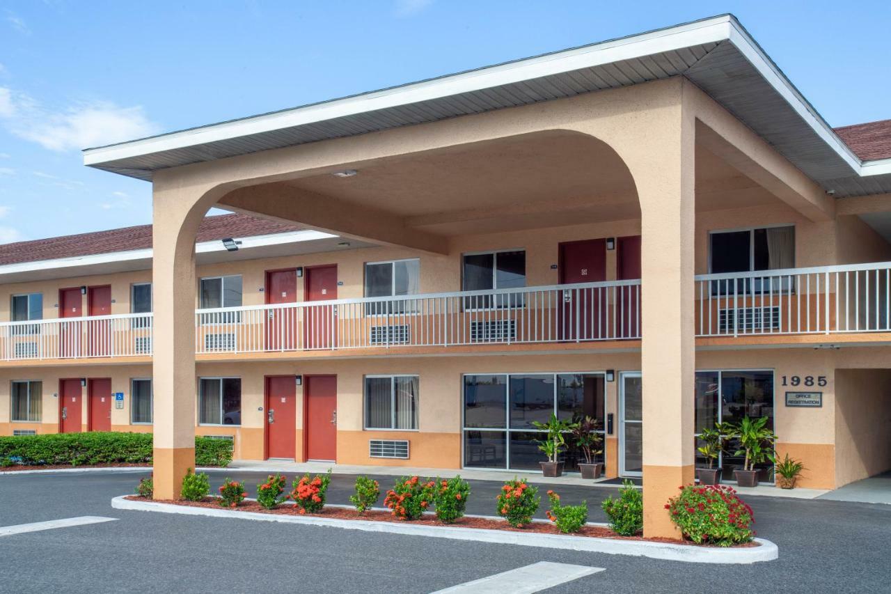 Howard Johnson By Wyndham Vero Beach/I-95 Zewnętrze zdjęcie